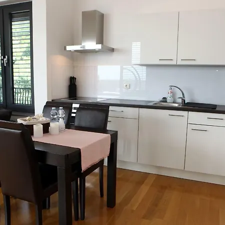 아파트 Elite Nokturno Sea-view Studio Nik 코페르