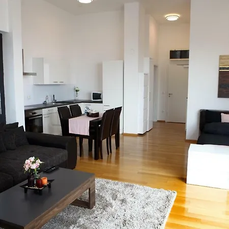 아파트 Elite Nokturno Sea-view Studio Nik *